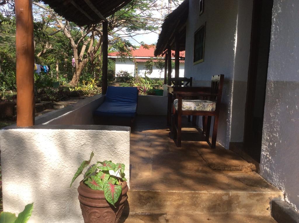 Diani Banda Cottages Playa de Diani Exterior foto